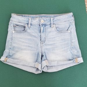 American Eagle Midi shorts